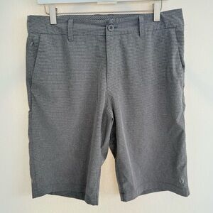 Hang Ten Everyday Hybrid Shorts size 32